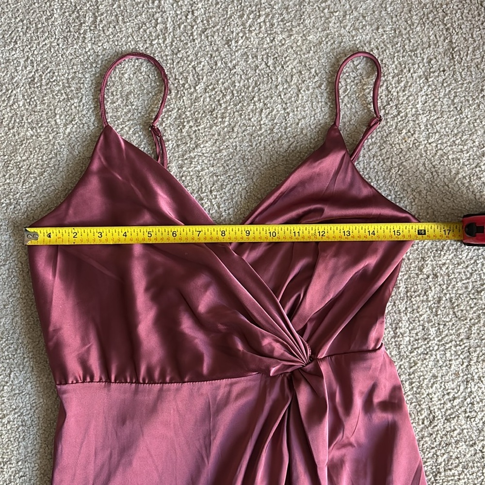 Astr the Label Rose Satin Midi Dress Size Medium - Picture 5 of 8